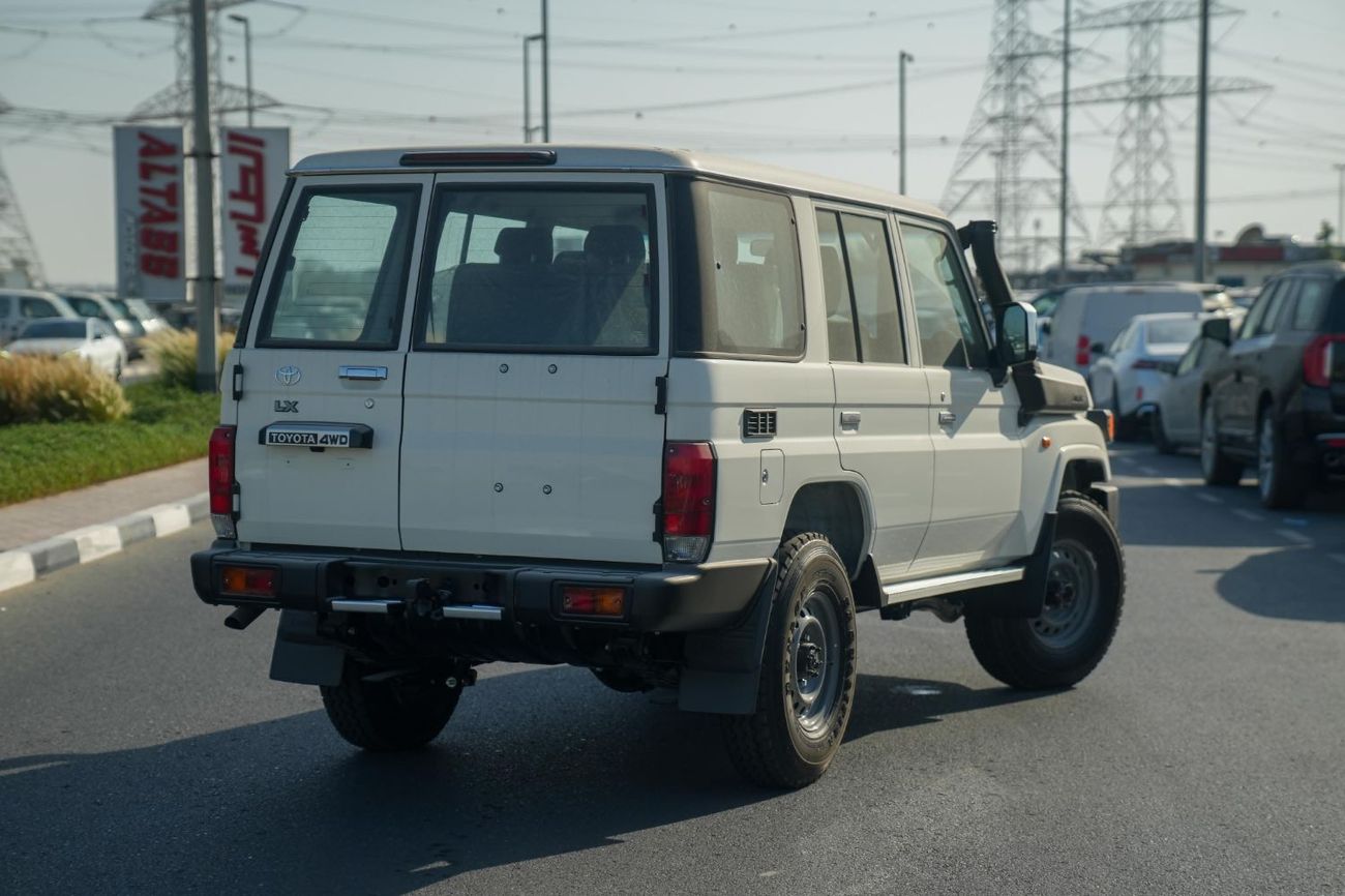 تويوتا لاند كروزر 70 TOYOTA LC76 2.8L T/DSL-E M/T
