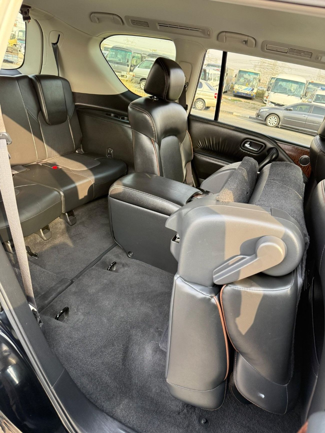 Nissan Armada 4WD SL Full Option