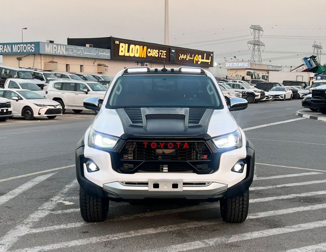 تويوتا هيلوكس 