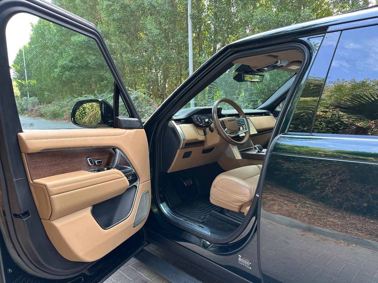 Land Rover Range Rover 2024 | Vogue P350 Autobiography | Diesel | 3.0L V6 | 345 HP | EU Specs | Full Option | 16K KM | Perf