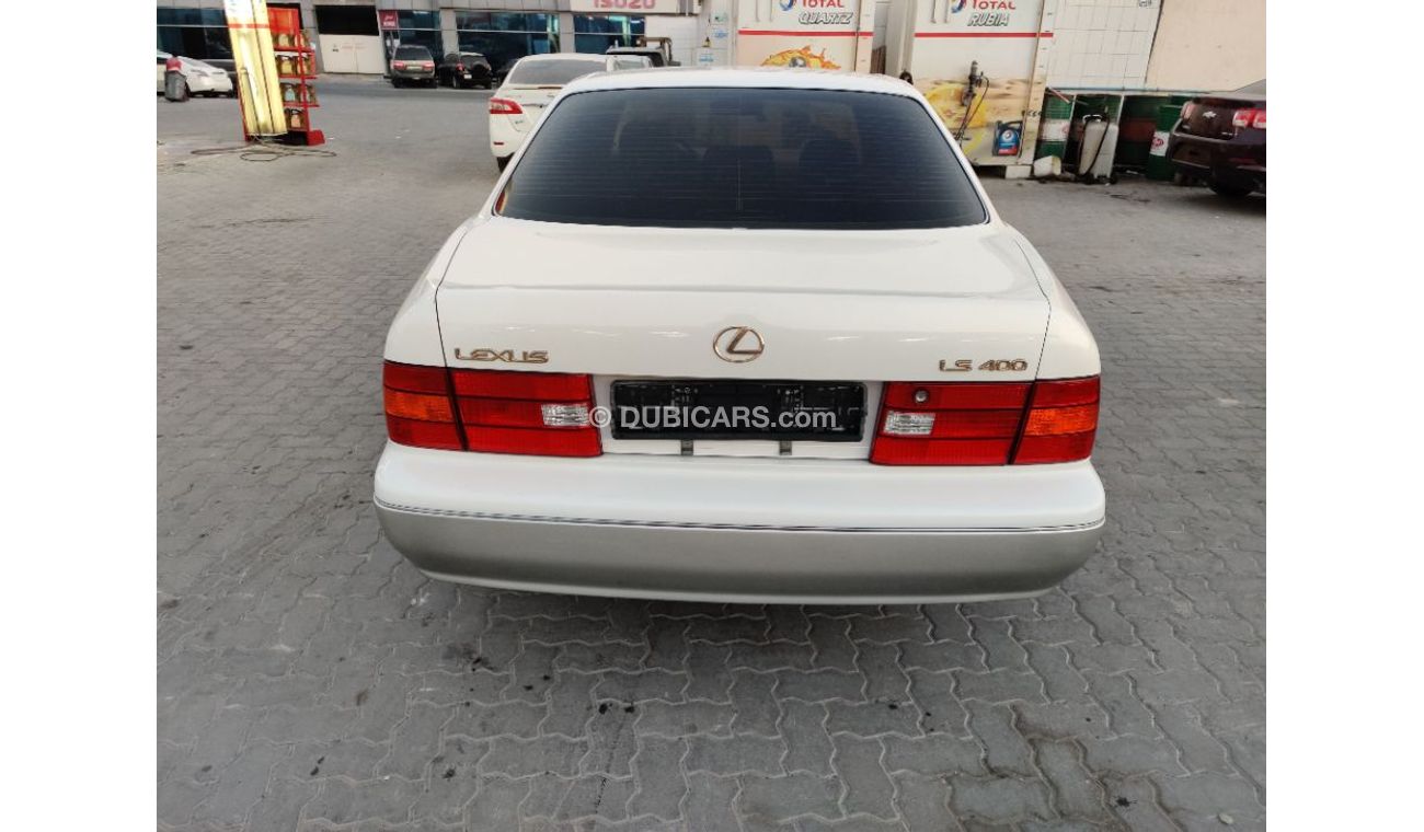 لكزس LS 400 1998 model American specs car very good condition low mileage
