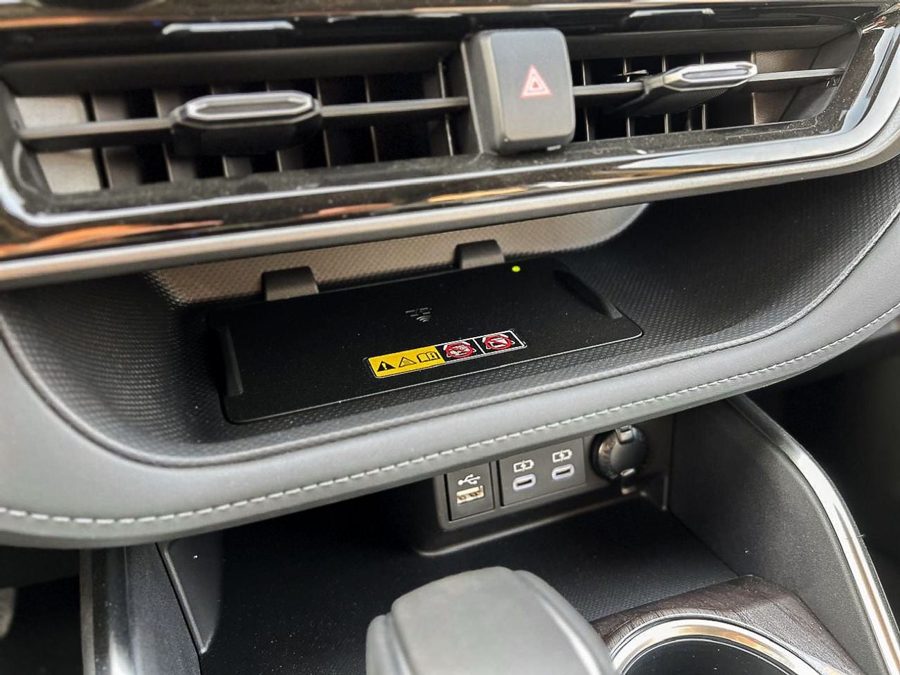 تويوتا هايلاندر LTD HEV 2.5L - EXPORT ONLY