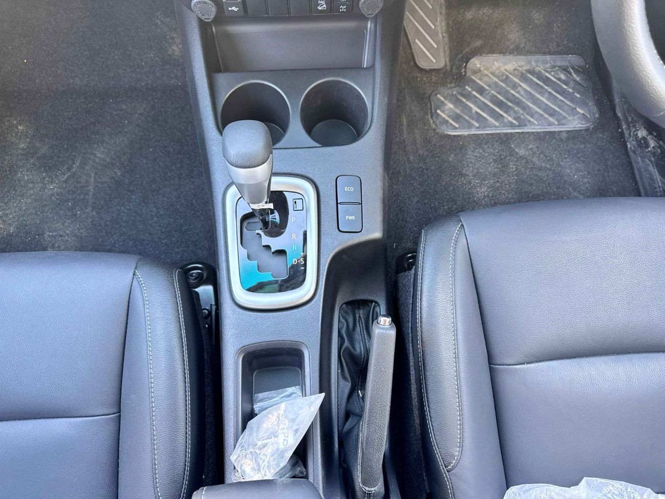 تويوتا هيلوكس 2025 TOYOTA RIGHT HAND DRIVE HILUX TOP-LINE D/CAB 2.8L DIESEL BRAND NEW 0KM