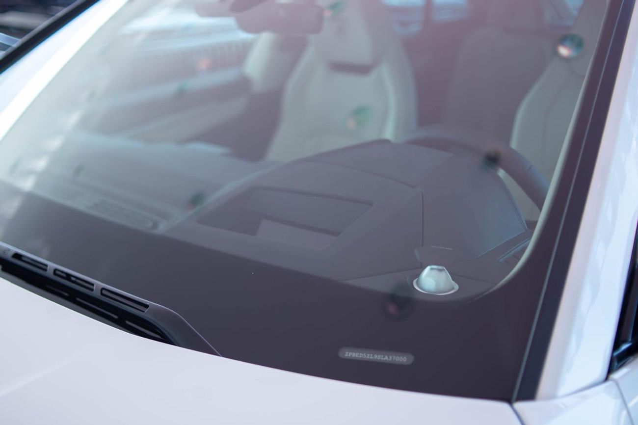 Lamborghini Urus Lamborghini Urus SE | 2025 | 1,200km