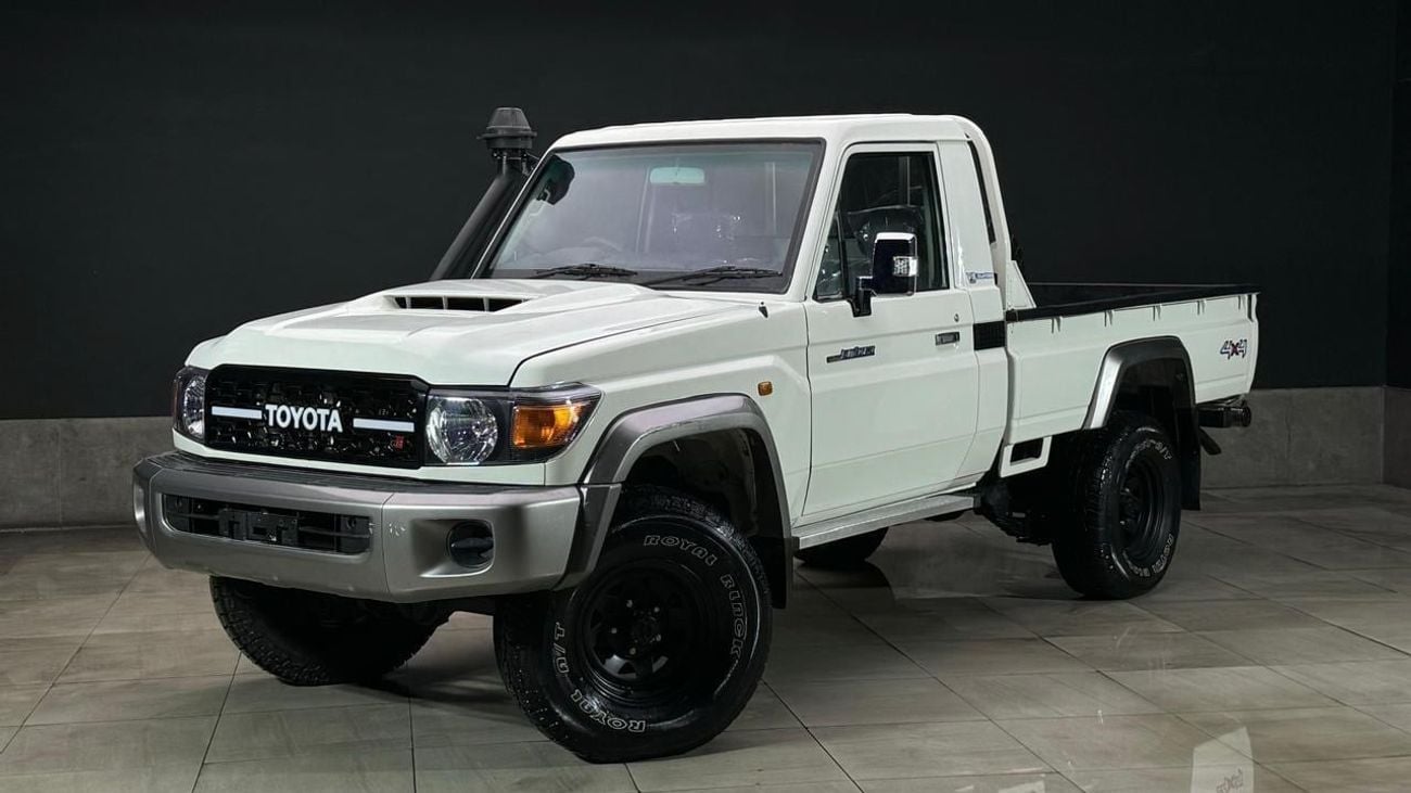 تويوتا لاند كروزر بيك آب Toyota Land Cruiser pickup 2014 single cabin