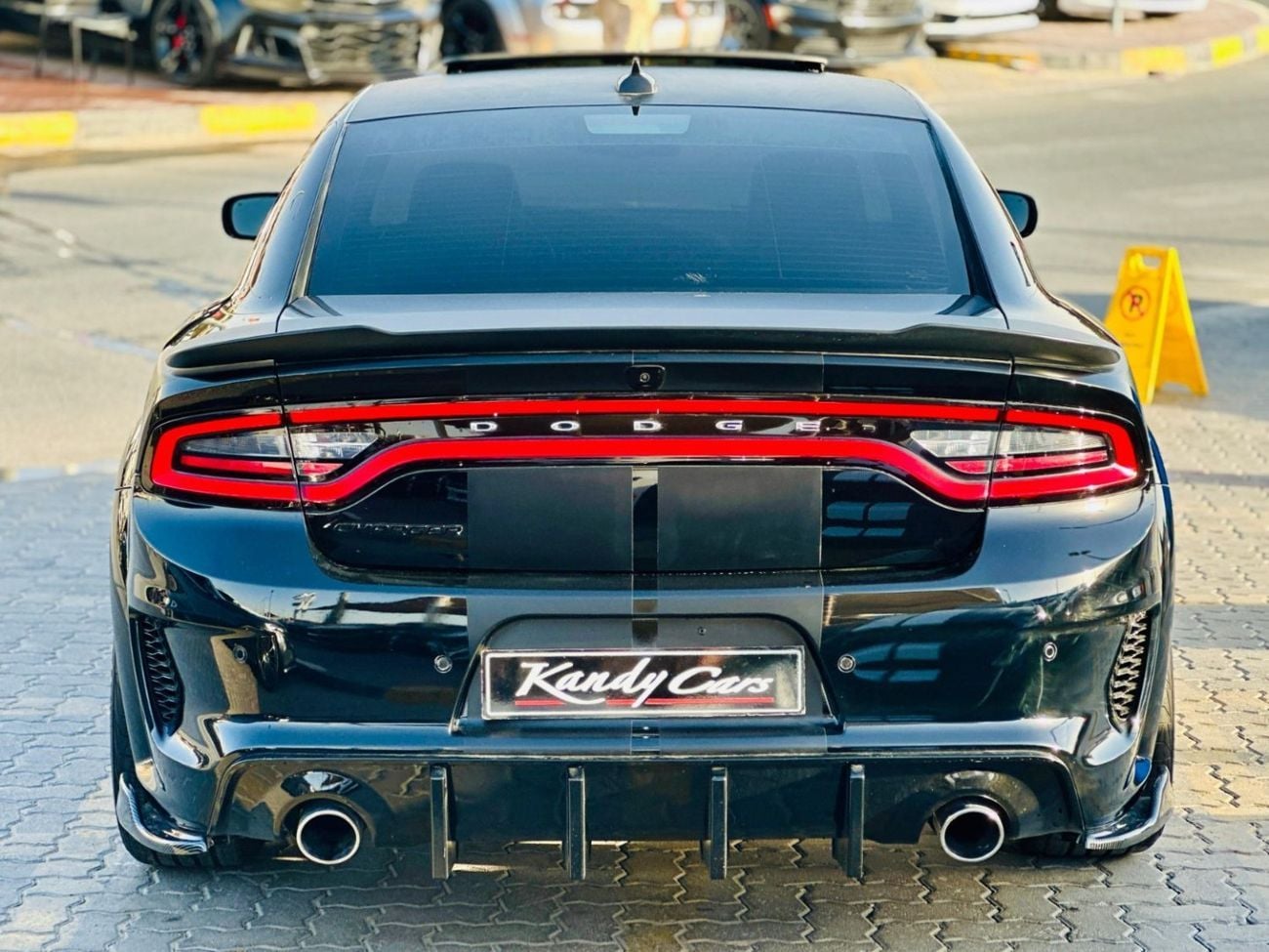 Dodge Charger 5.7L R/T | Monthly AED 1960/- | 0% DP | Sunroof | Widebody Kit | Fog Lights | # 50888S