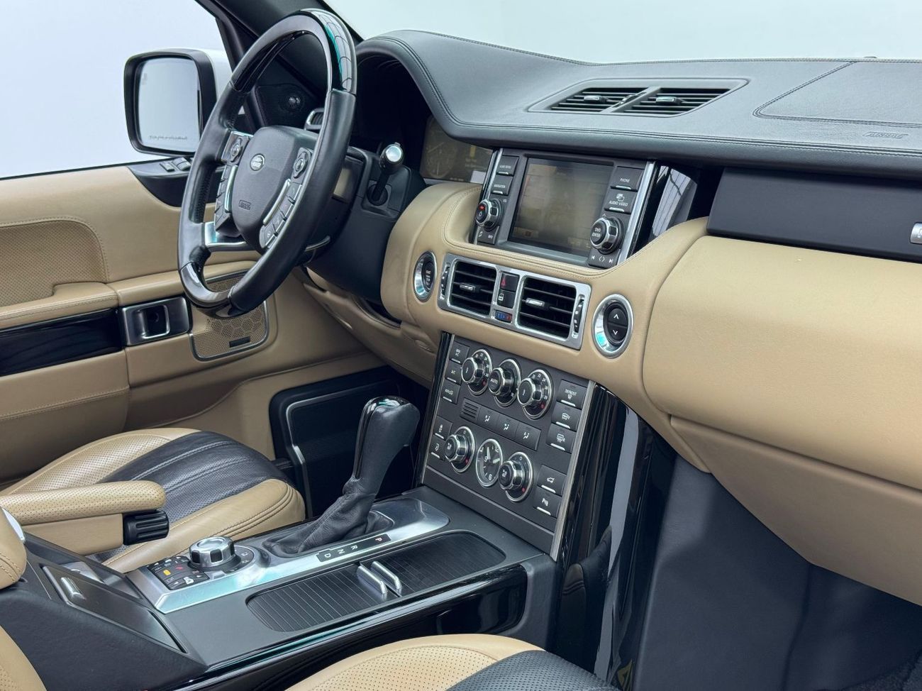 Land Rover Range Rover Vogue 5.0L 2011 Range Rover Vogue Autobiography Supercharged, Service History, Excellent Condition, 