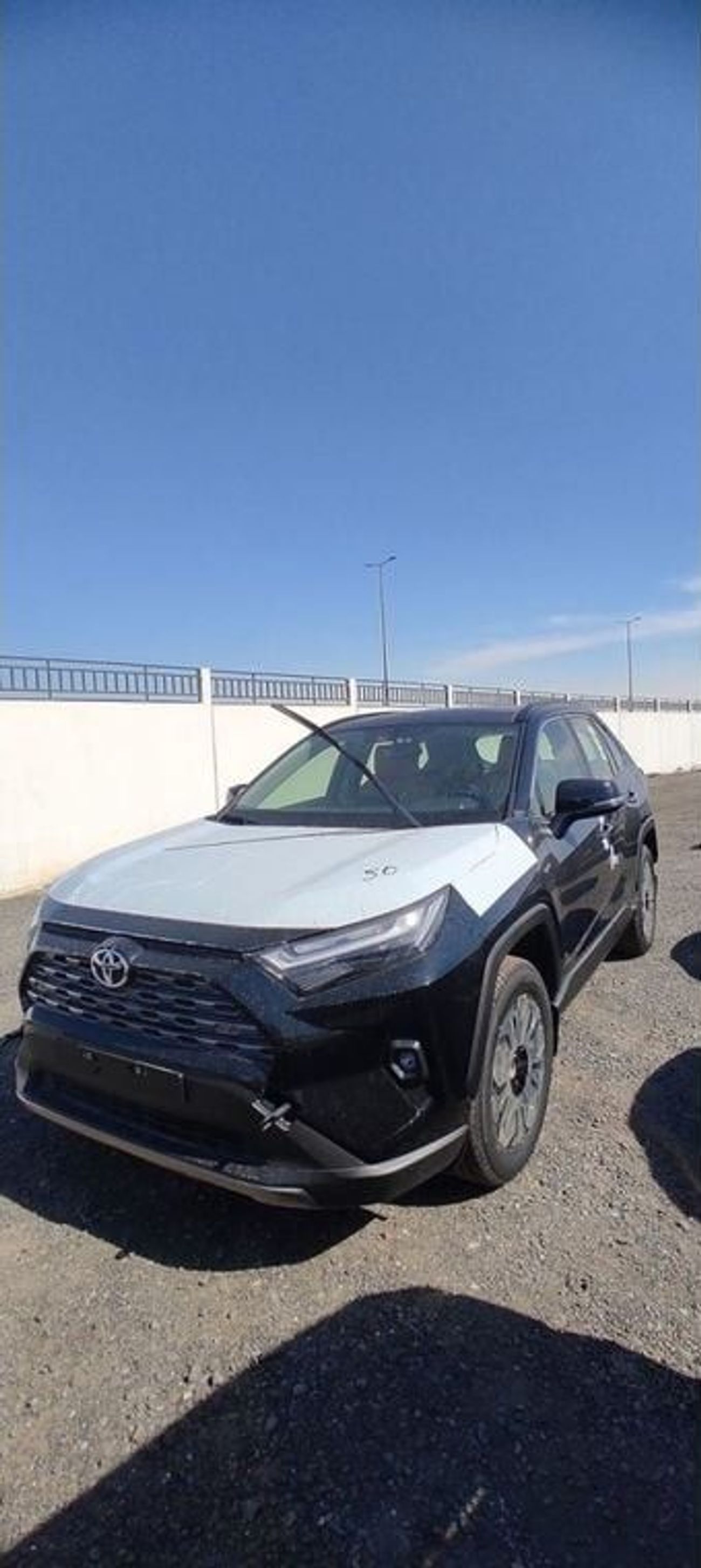 Toyota RAV4 TOYOTA RAV4 2.5L V4 HYBRID FULL OPTION GCC