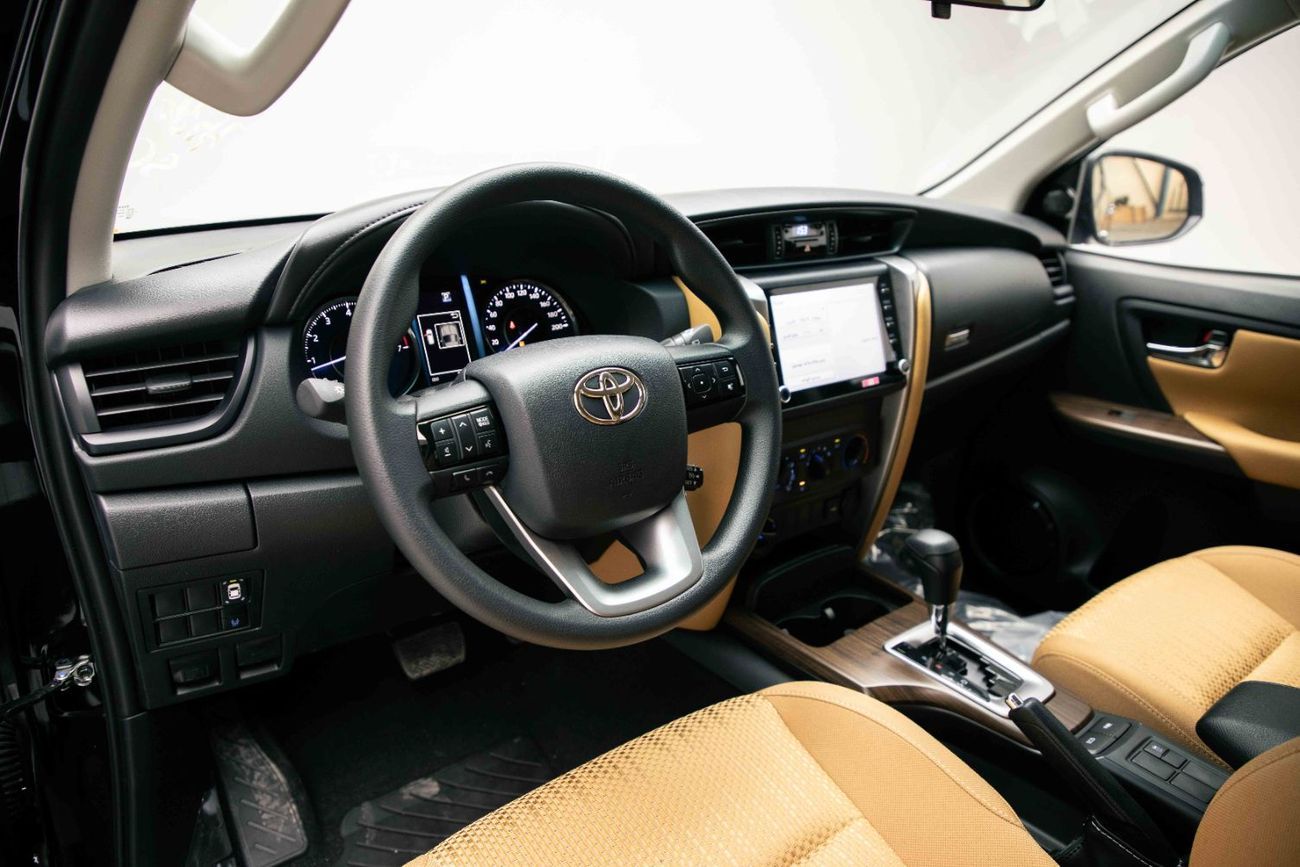 تويوتا فورتونر 2.7L - Attitude Black Inside Chamois | Export Only