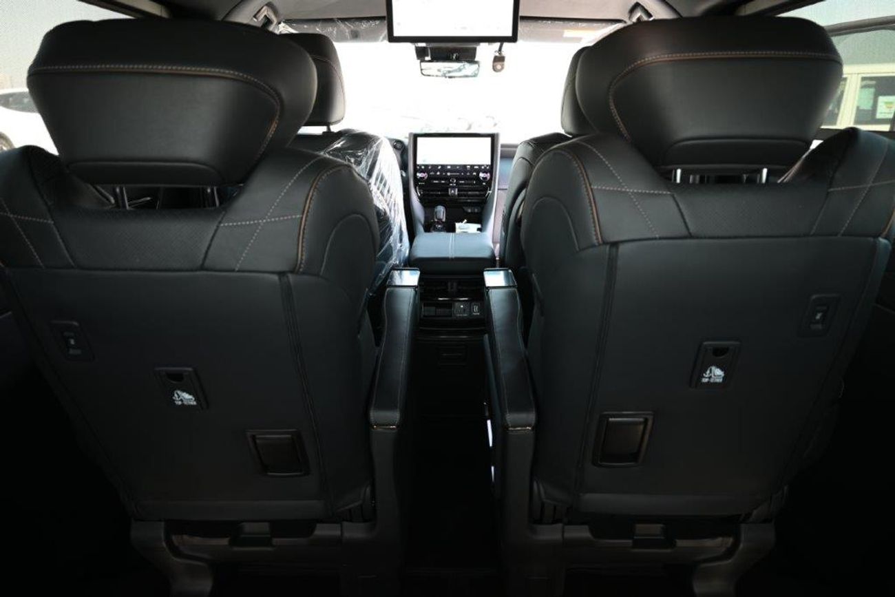 Toyota Alphard Hybrid 2.5L E-4WD 7-Seater AT