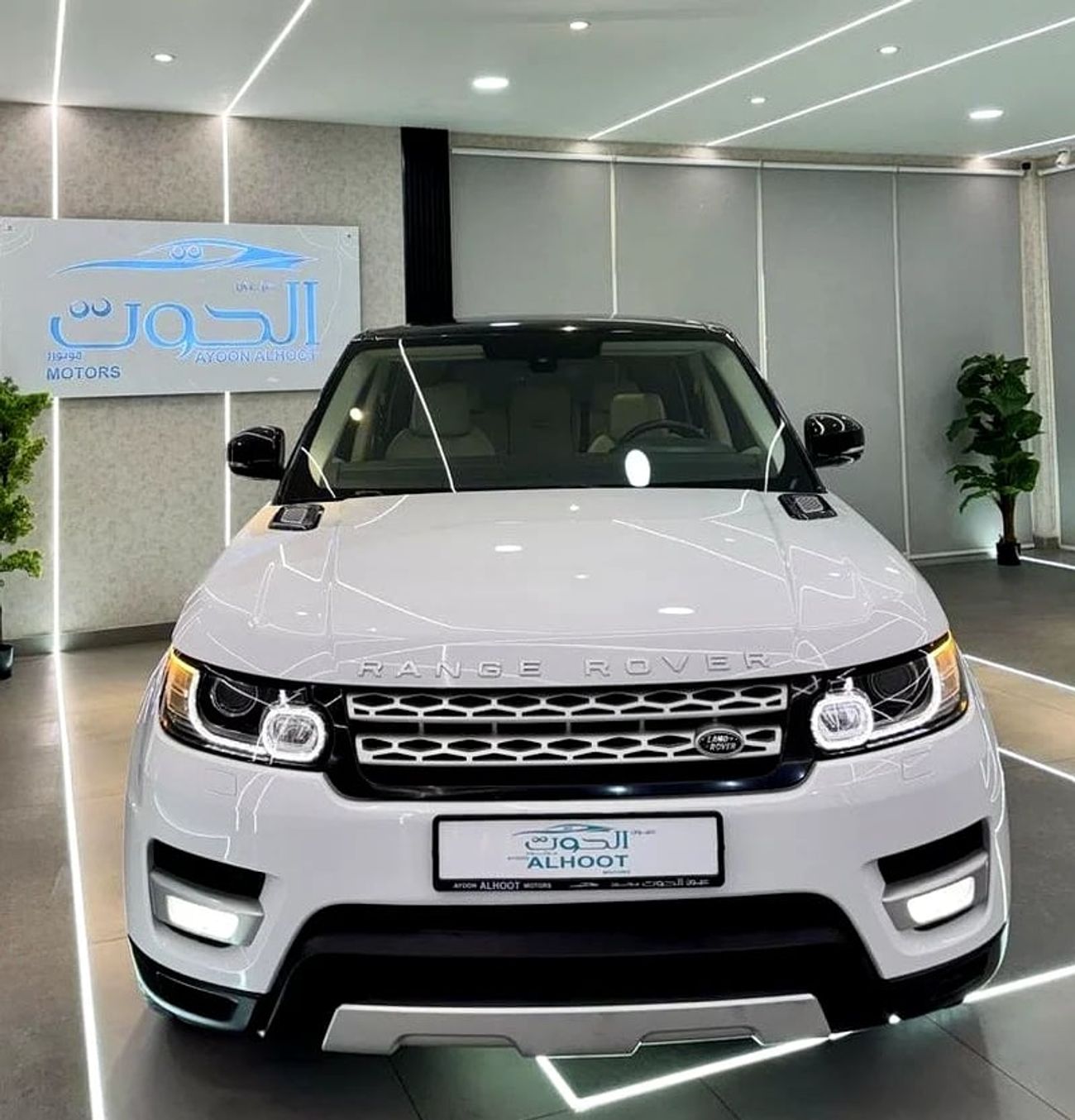 Land Rover Range Rover Sport Supercharged 5.0L SUPERCHARGED V8 || GCC SPECS || FULL OPTIONS || FREE ACCIDENTS