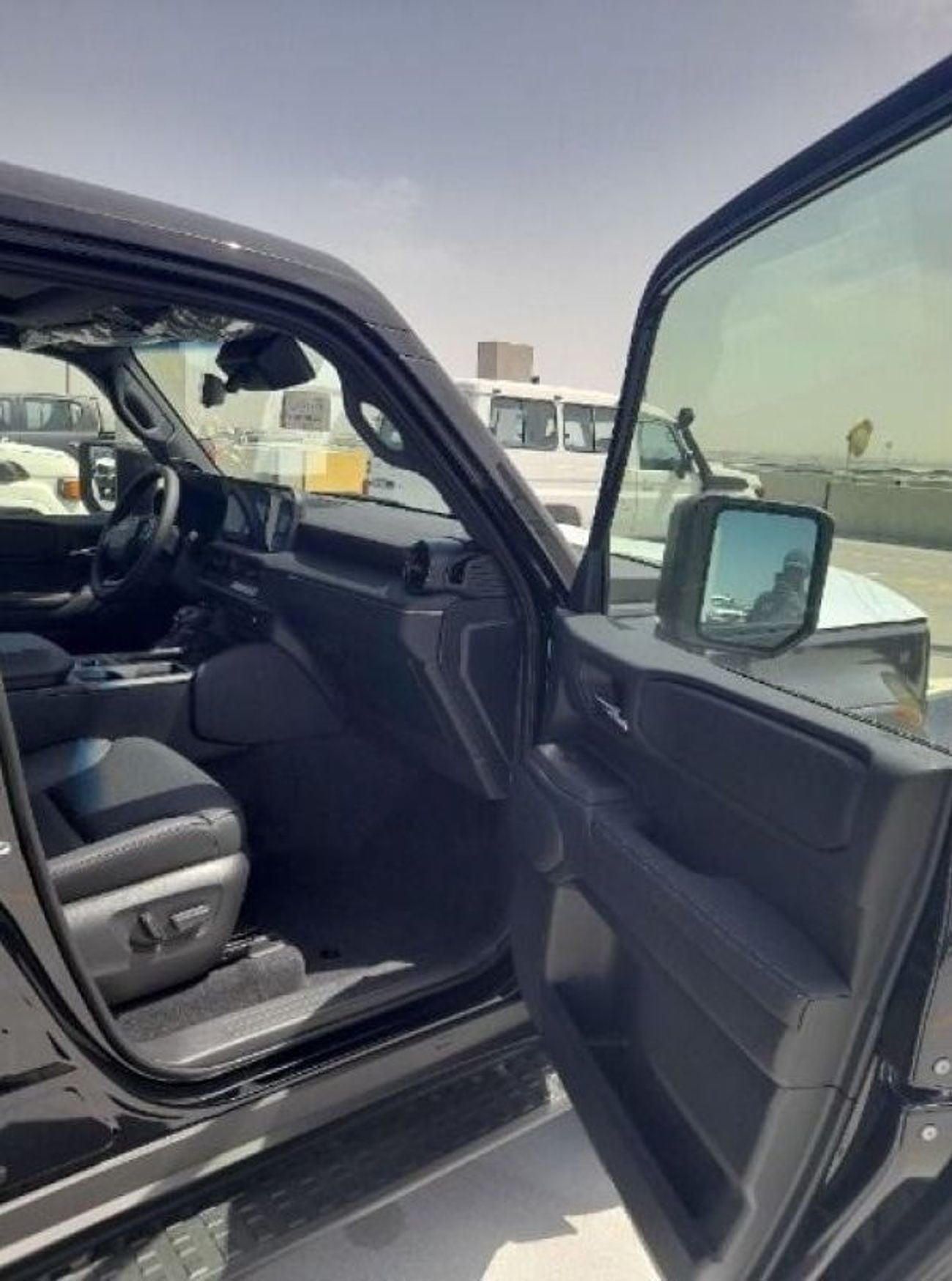 تويوتا برادو PRADO LUXURY 2.8L DIESEL | 2026 | 0 KM | 03 YEARS WARRANTY