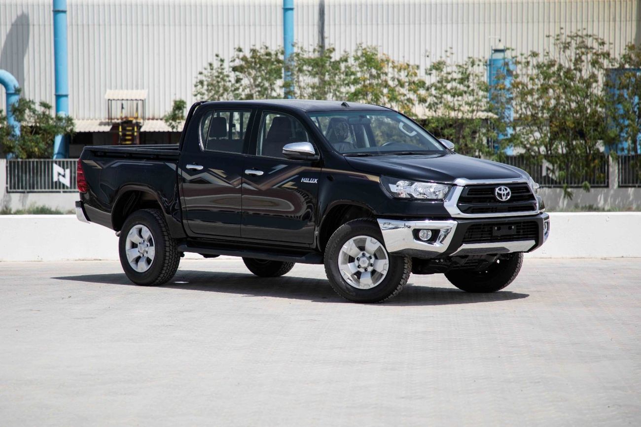 Toyota Hilux 2024 Toyota Hilux 4x4 DC 2.4 - Attitude Black inside Red