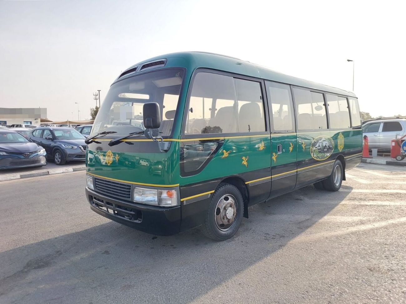 Toyota Coaster TOYOTA COASTER BUS RHD 2000 MODEL 4.2 L DIESEL AUTOMATIC(PM10377)