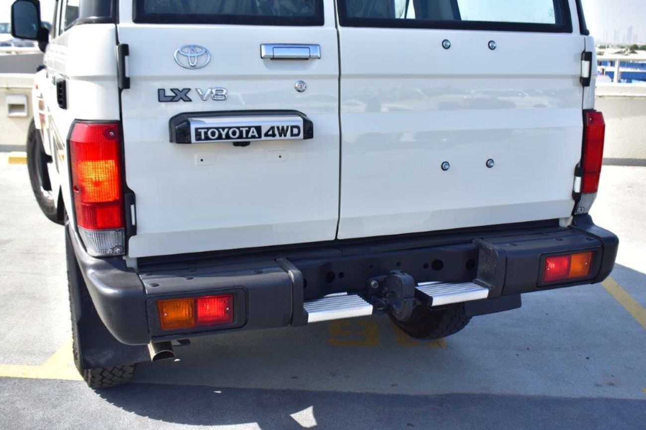 Toyota Land Cruiser 70 76 V8 4.5L Manual Transmission