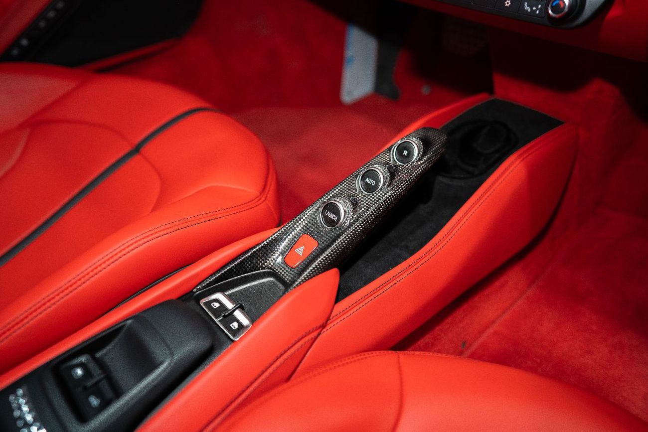 Ferrari F8 Spider VERY LOW MILEAGE | 2022 F8 SPIDER | CARBON INT | SUSPENSION LIFTER | SPECIAL DESIGN SEATS | WARRANTY