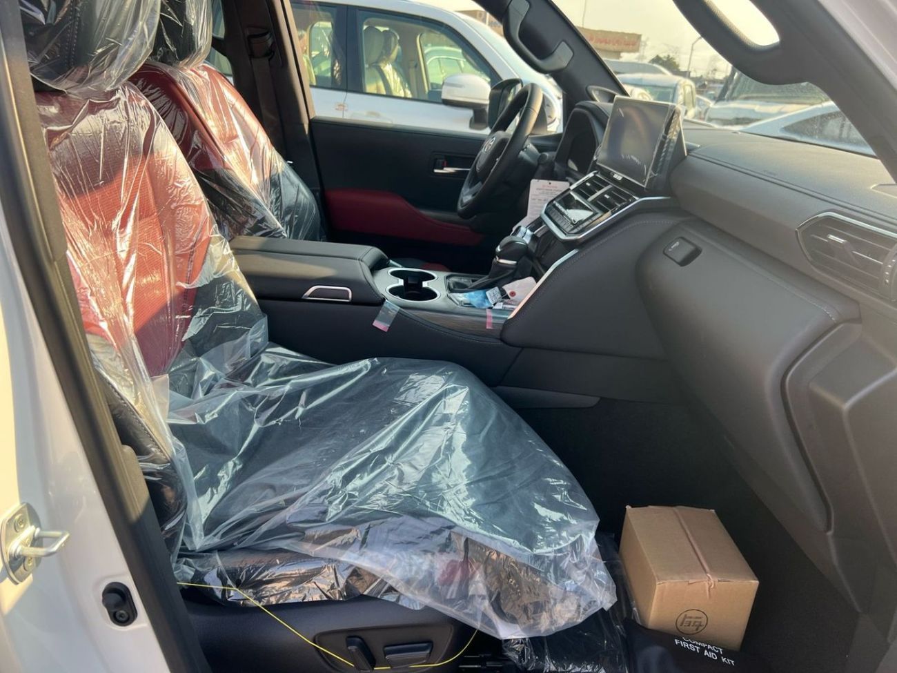 تويوتا لاند كروزر TOYOTA LAND CRUISER VXR 3.5L SUV 4WD 2025