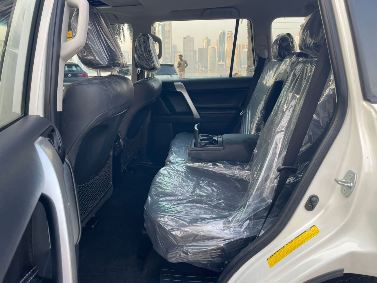 Toyota Prado Toyota prado 2022MODEL 2.8 Diesel engine Colour White push start Transmission Automatic Interior.Bla