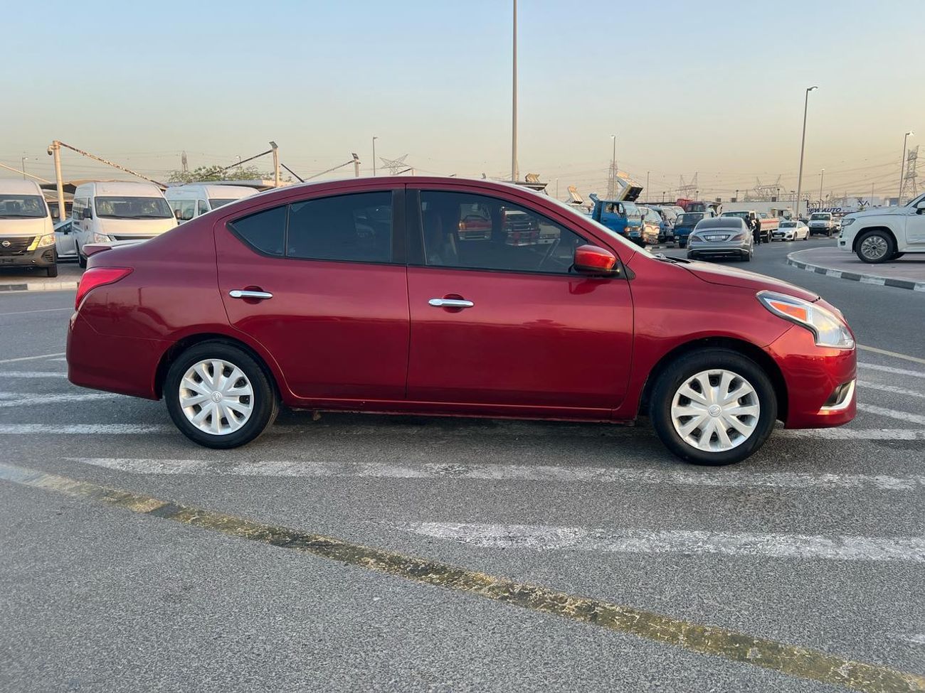 Nissan Versa 2019 Nissan Versa (Sunny) SV 1.5L V4 MidOption + Leather Seats - 