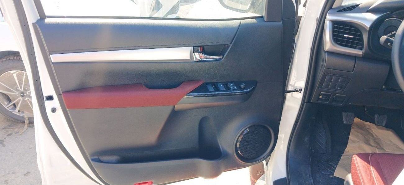 Toyota Hilux Toyota HILUX DC 2.7L Petrol MT 2025YM