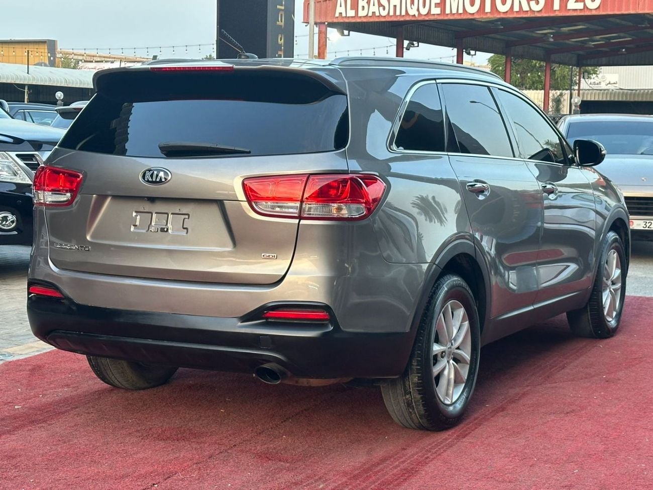 كيا سورينتو Base 2.4L FWD