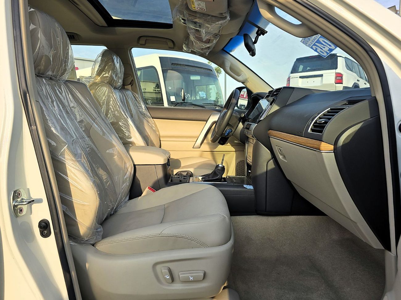 Toyota Prado Land Cruiser Prado VX 4.0l petrol 4WD SUV White  Color 2023 Model