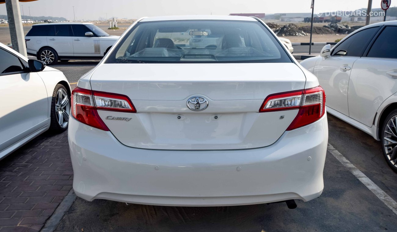 Toyota Camry S