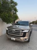 تويوتا لاند كروزر VXR 5.7L AWD