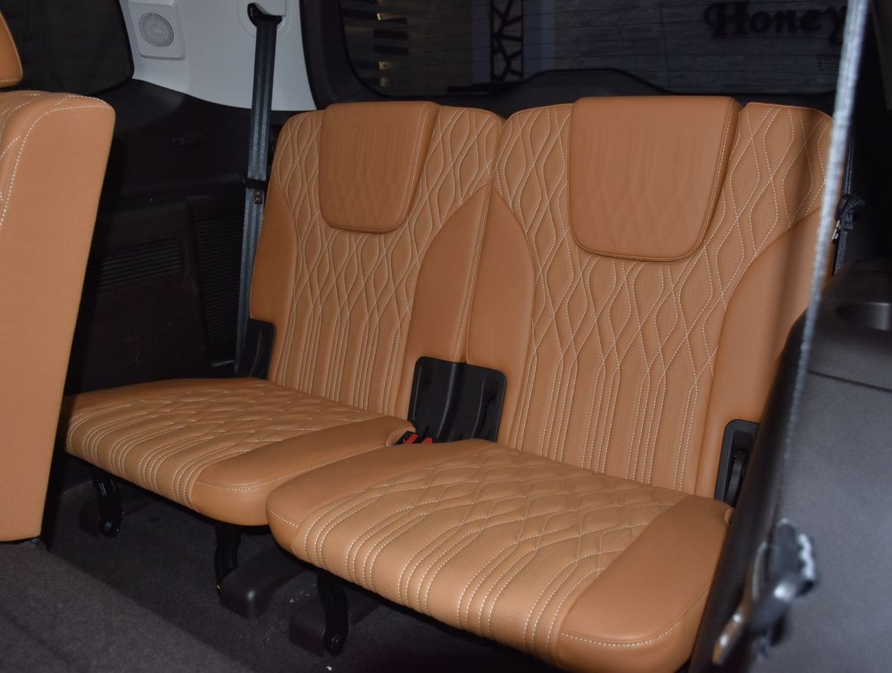 Tank 300 EXCELLENT DEAL for our GWM TANK 500 ( 2024 Model ) in White Color GCC Specs