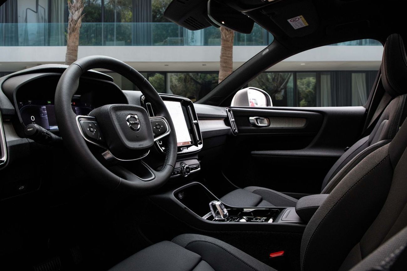 Volvo XC40 2,350 P.M | 0% Downpayment | Volvo XC40 B3 | Brand New!