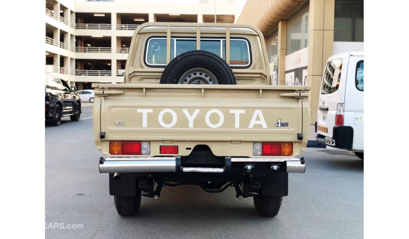 Toyota Land Cruiser Pick Up DC basic