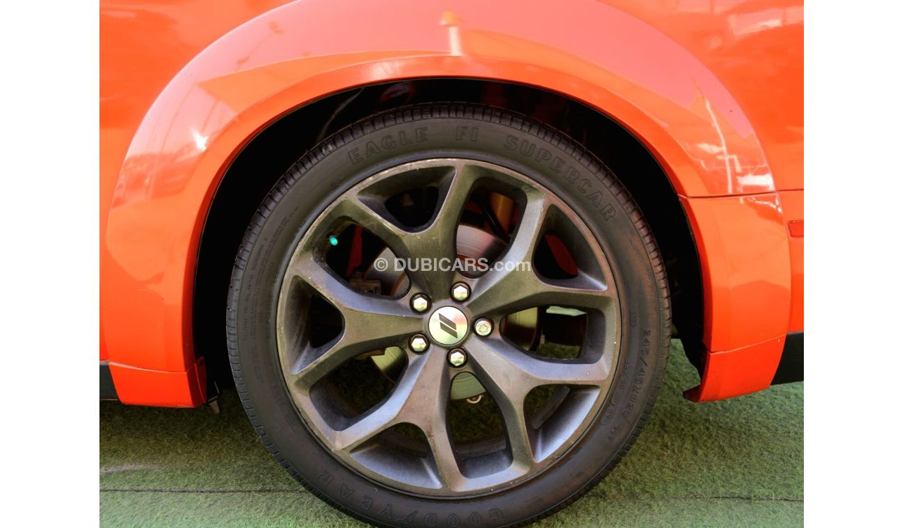 Dodge Challenger R/T Plus