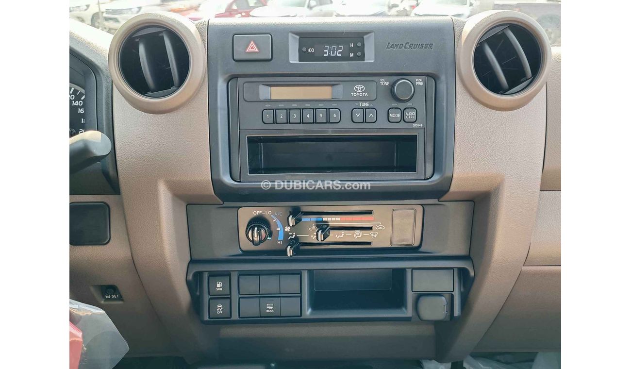 Toyota Land Cruiser 70 LC78 / V8 / 4.5L DIESEL / 9 STR /  SNORKEL / FRONT BUMPER NEW DESIGN PAINTED / 4WD (CODE # 5619)