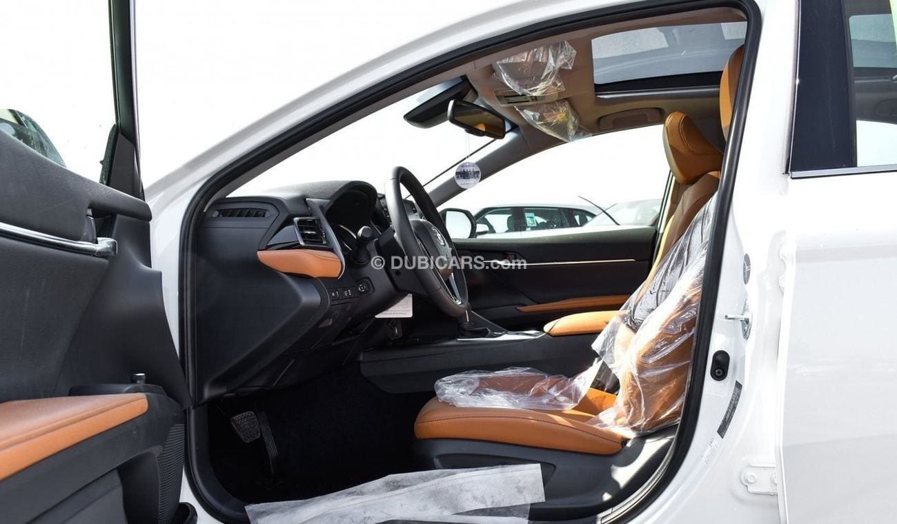 Toyota Camry TOYOTA CAMRY LUMIERE 2.5L HYBRID 2024 WHITE