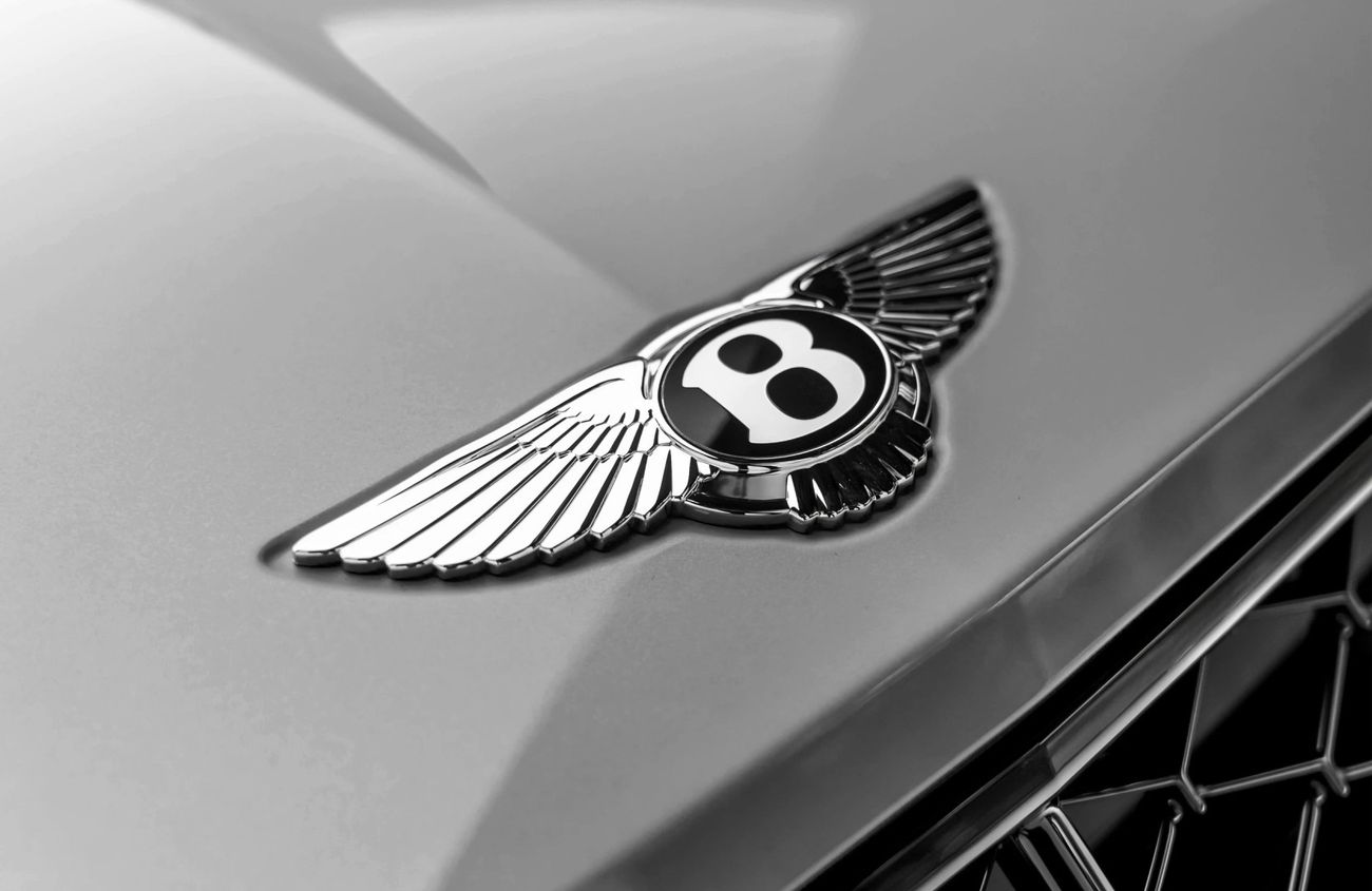 بنتلي كونتيننتال 4.4L V-8 Twin-Turbocharged Engine