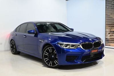 بي أم دبليو M5 STANDARD سيارة BMW M5 موديل 2018، سجل صيانة كامل، ضمان لمدة عام، حالة ممتازة، ملكية نظيفة