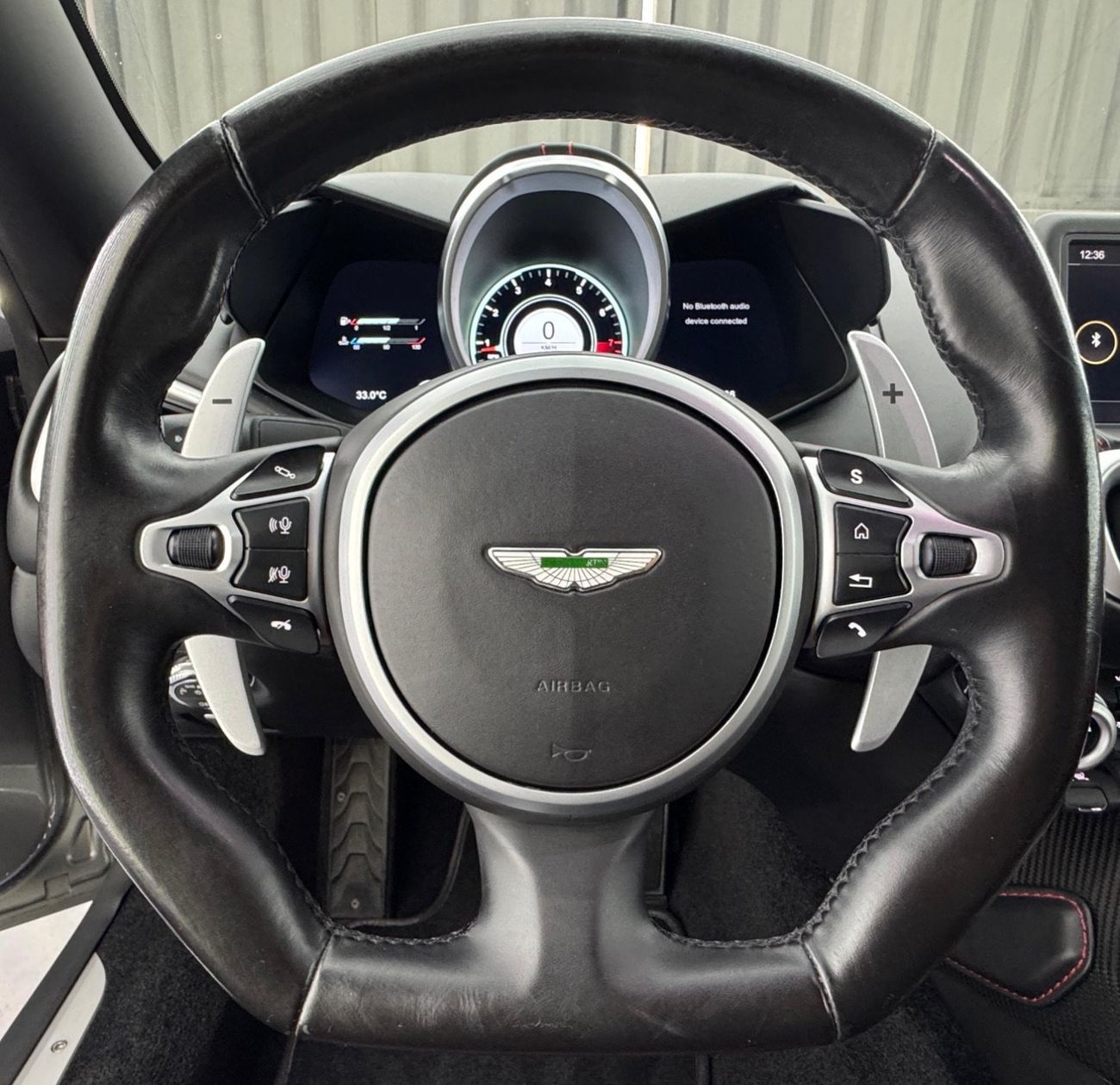 Aston Martin Vantage Std 4.0L