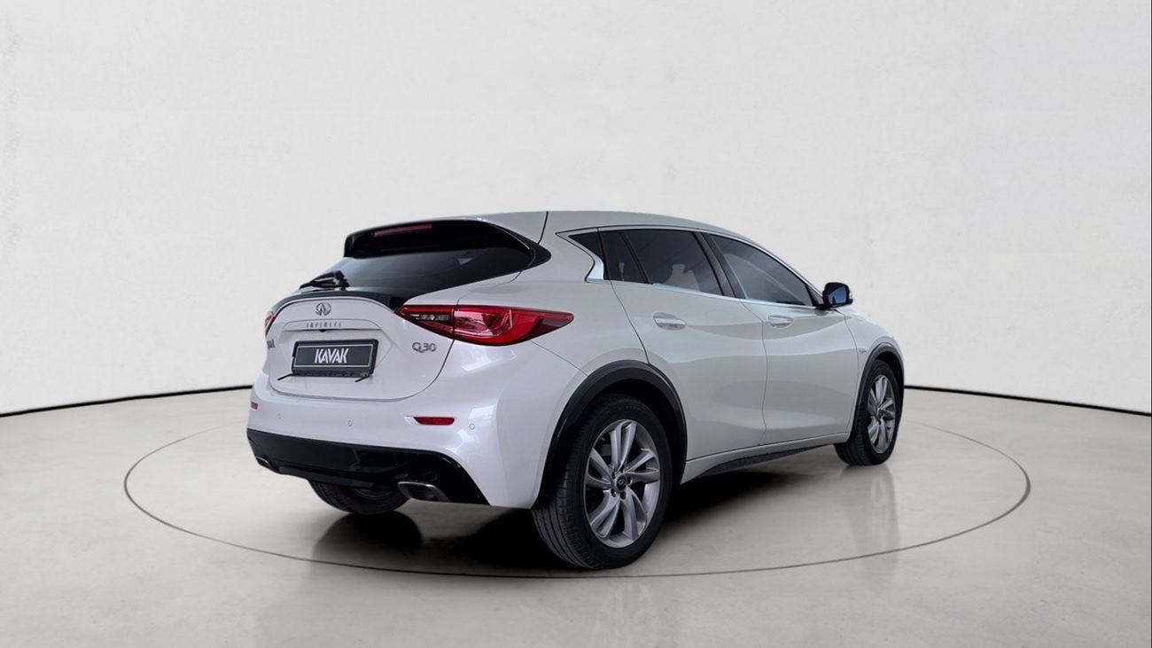 إنفينيتي Q 30 PREMIUM | شامل الضمان | 0 دفعة أولى