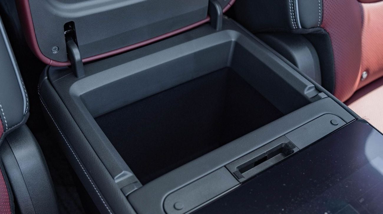 إنفينيتي QX80 AUTOGRAPH CAPTAIN CHAIRS 2026 Infiniti QX80 3.5L AT Petrol with Captain Seat (White-Red)