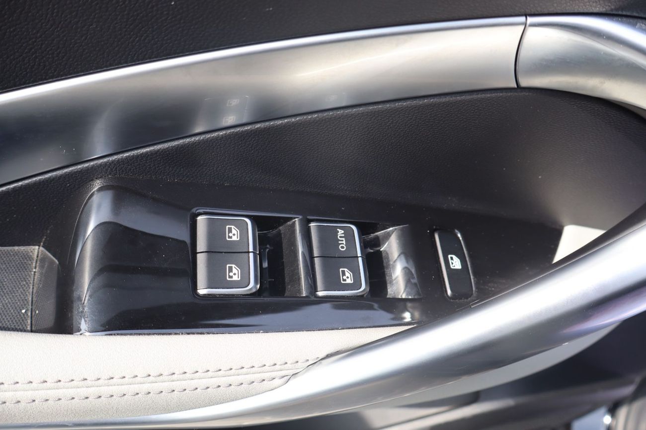 Chevrolet Captiva LT 1.5L (150 HP) (7 Seater)