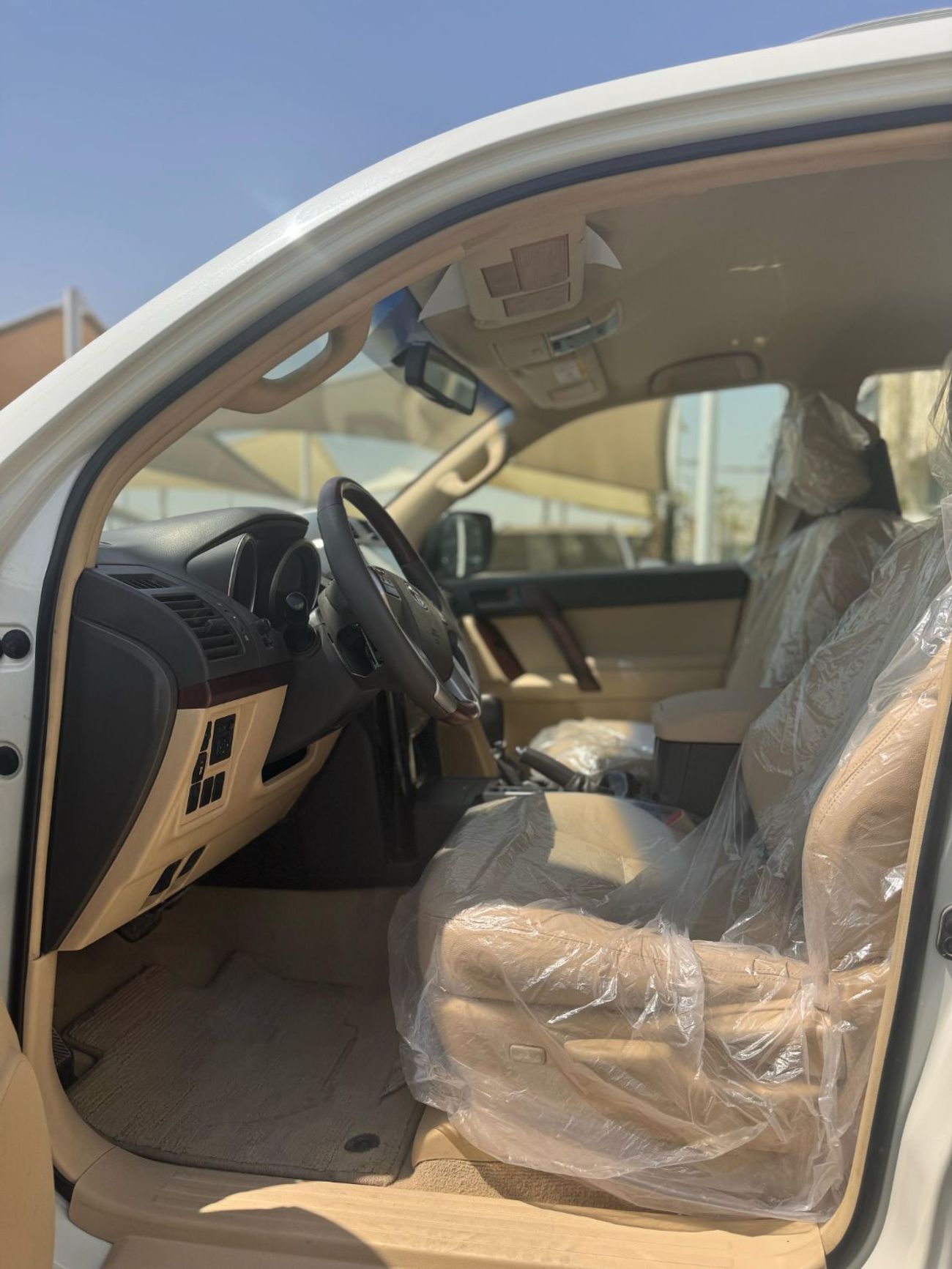 تويوتا برادو GXR 2.7L (164 HP) 4WD (7 Seater)