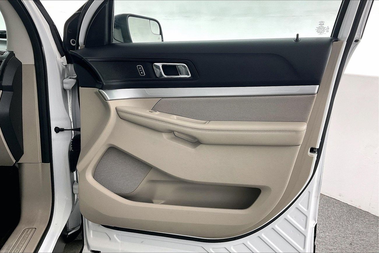 Ford Explorer XL / Standard | National Day Celebration | Guaranteed Warranty | 0 Down Payment