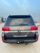 Toyota Land Cruiser DIESEL 4.5 LITER GREY COLOR RIGHT HAND DRIVE 2018 MODEL ONLY FOR EXPORT