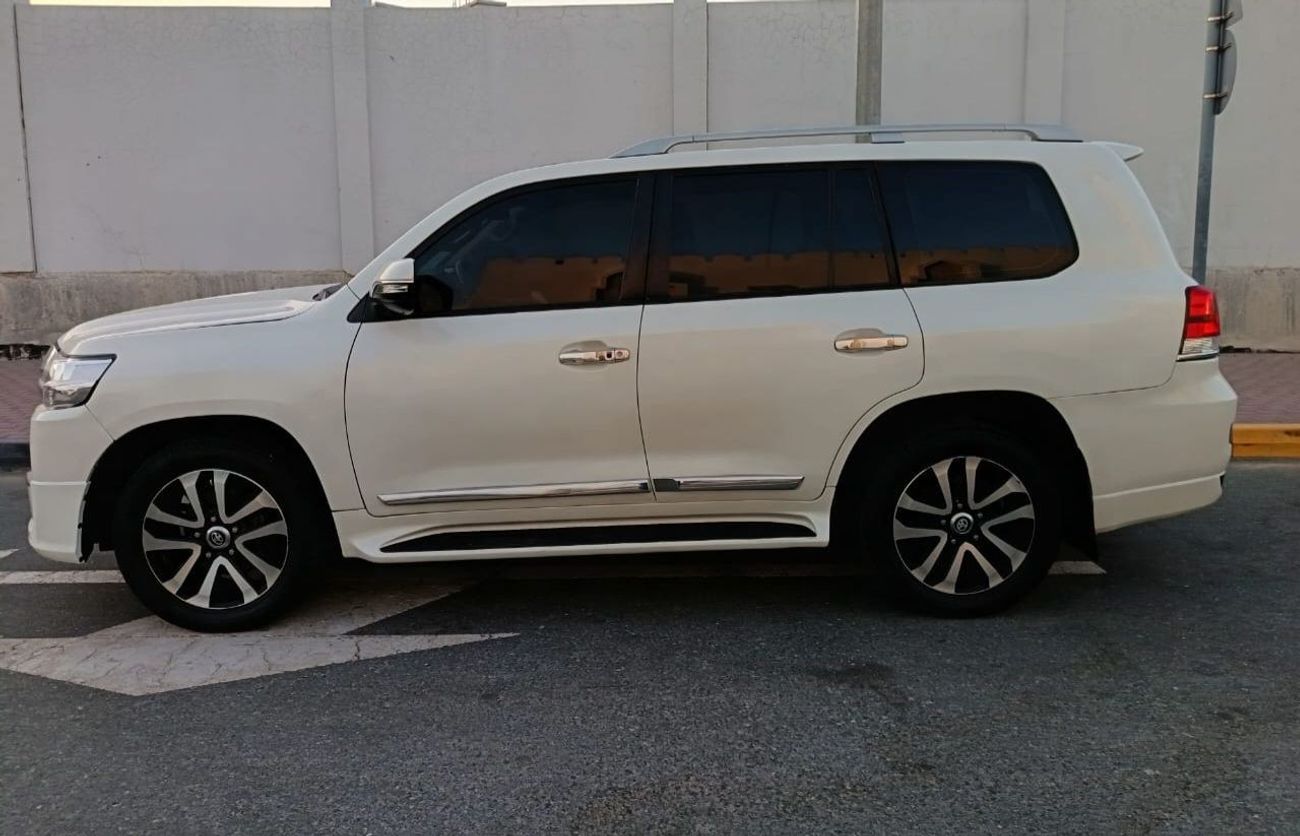 Toyota Land Cruiser GXR 2013 v8 change 2021kt