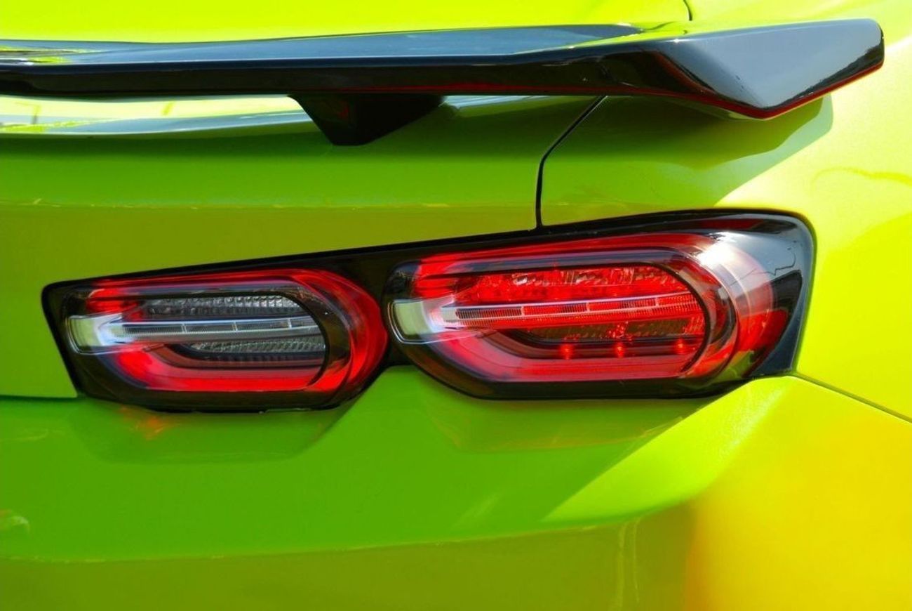 Chevrolet Camaro SS 6.2L Coupe-ATTRACTIVE COLOR/SS V8 6.2L // NICE COLOR//GOOD CONDITION //LOW MILEG