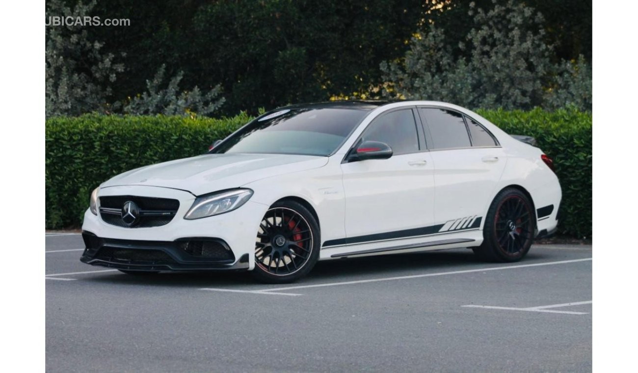 مرسيدس بنز C 63 AMG Std موديل 2015 C63S خليجي 3 فصوص بدون حوداث بحالة ممتازة 8 سلندر عداد الكيلو متر 172000km