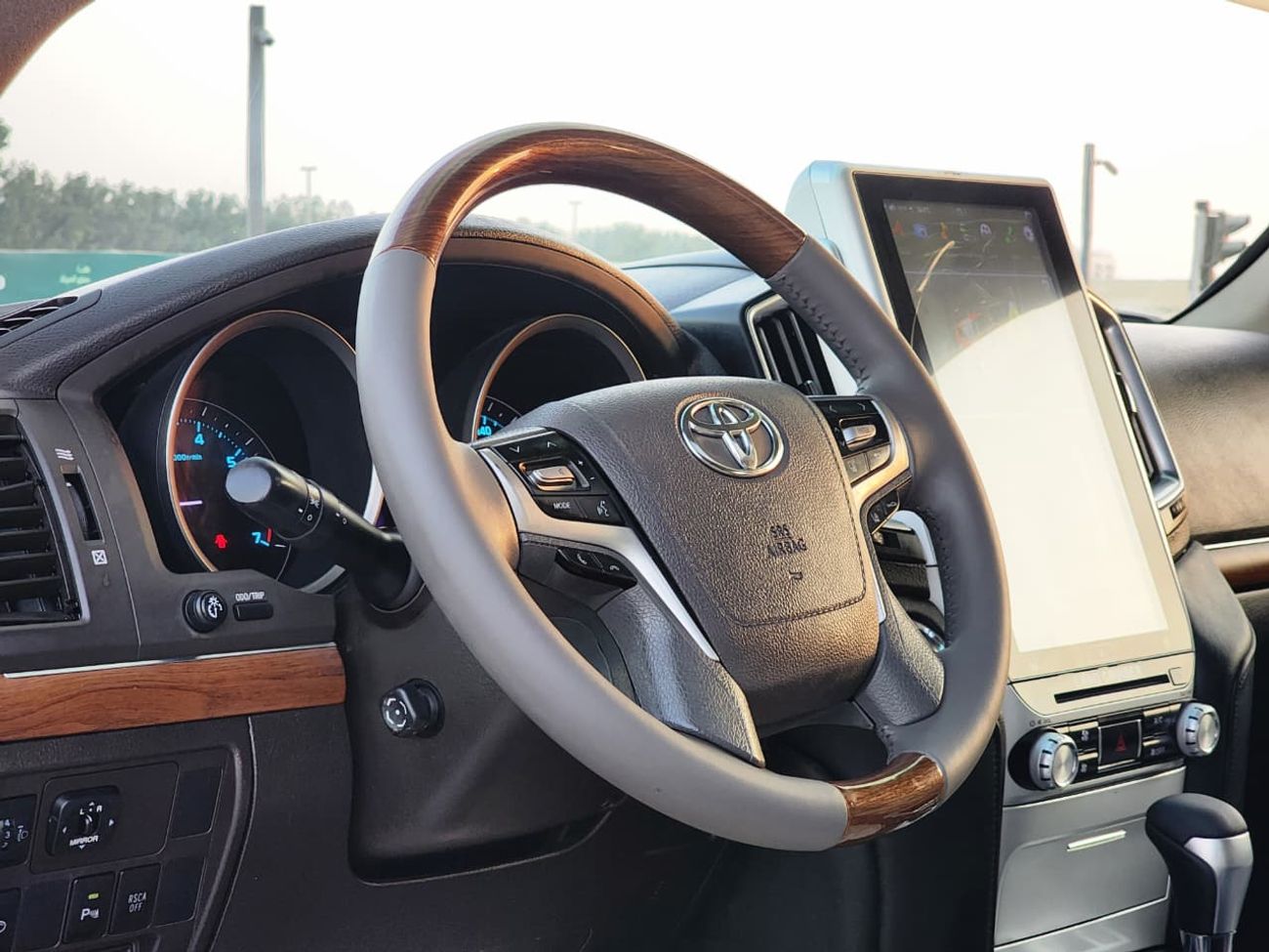 Toyota Land Cruiser VXR MODEL 2010 FULL OPTION  UPGRADE 2021