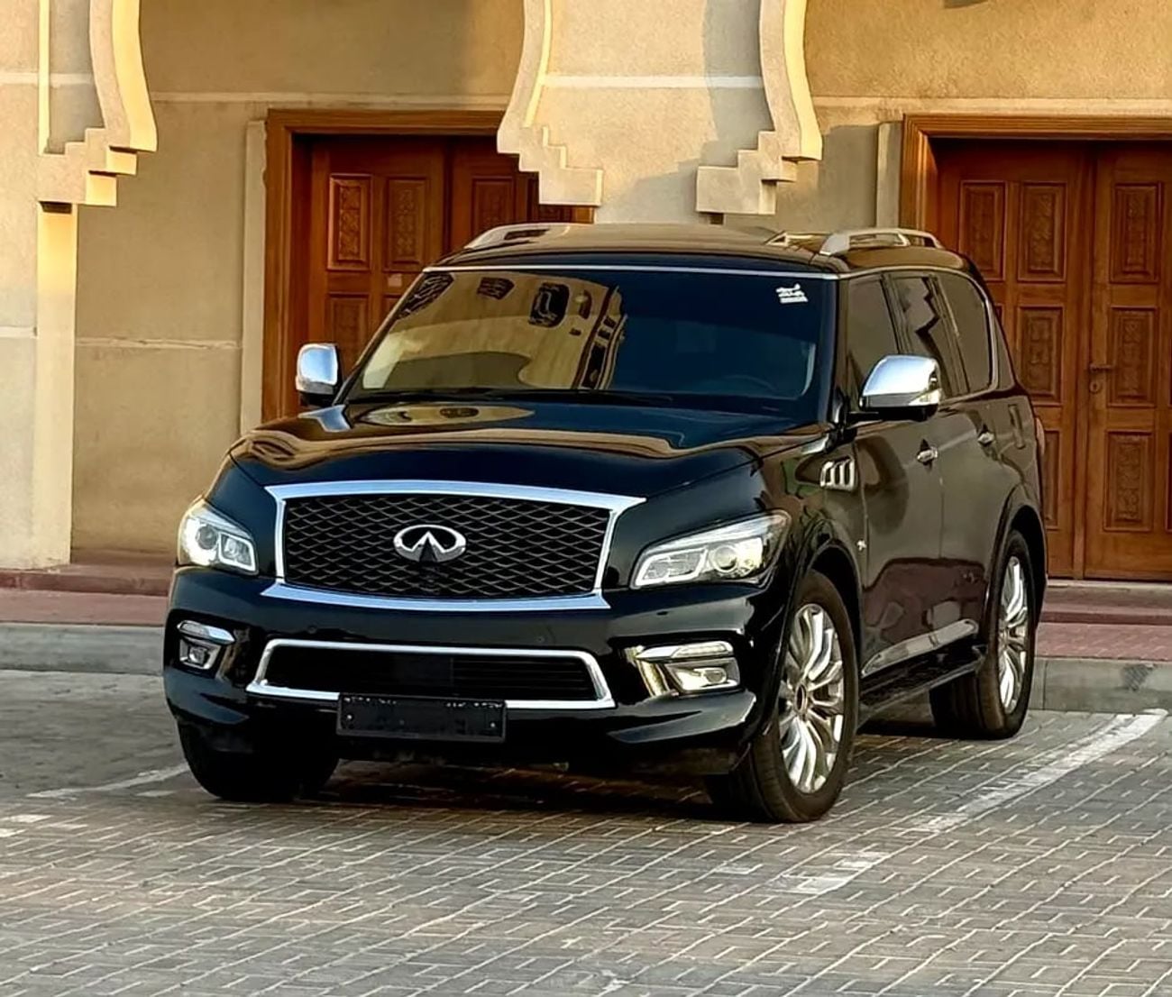 Infiniti QX80 EXCELLENCE إنفينيتي خليجي موديل فل اوبشن بحالة ممتازة