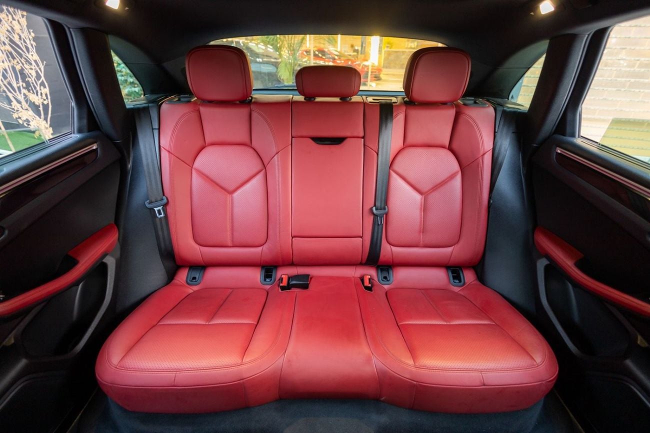 Porsche Macan Macan