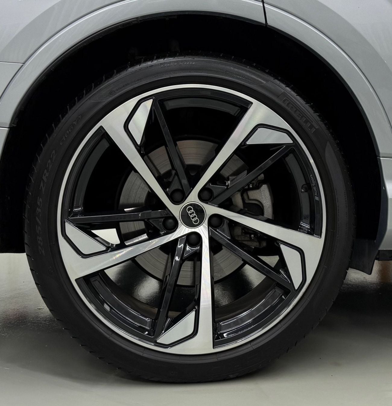 أودي Q7 55 TFSI quattro S Line 2.0L